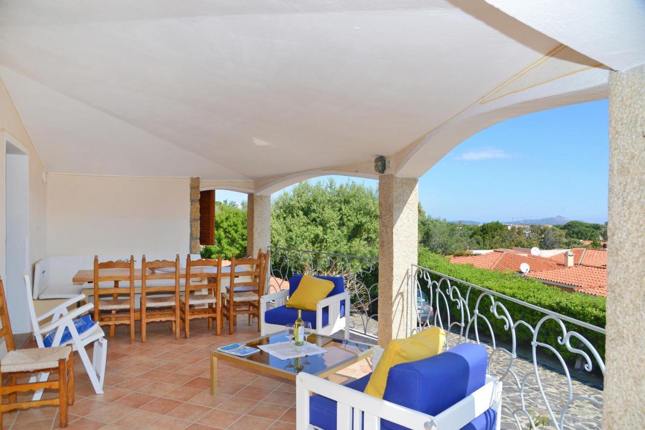 Case Vacanze La Conia Cannigione Exteriör bild