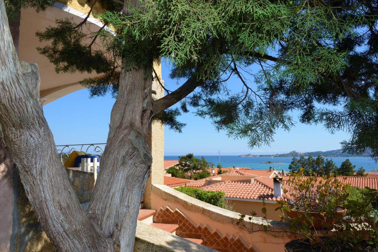 Case Vacanze La Conia Cannigione Exteriör bild