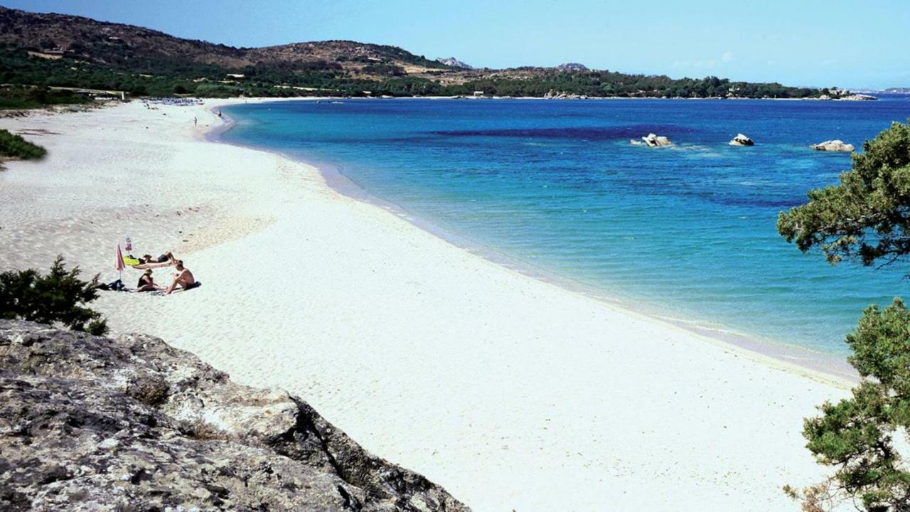 Case Vacanze La Conia Cannigione Exteriör bild